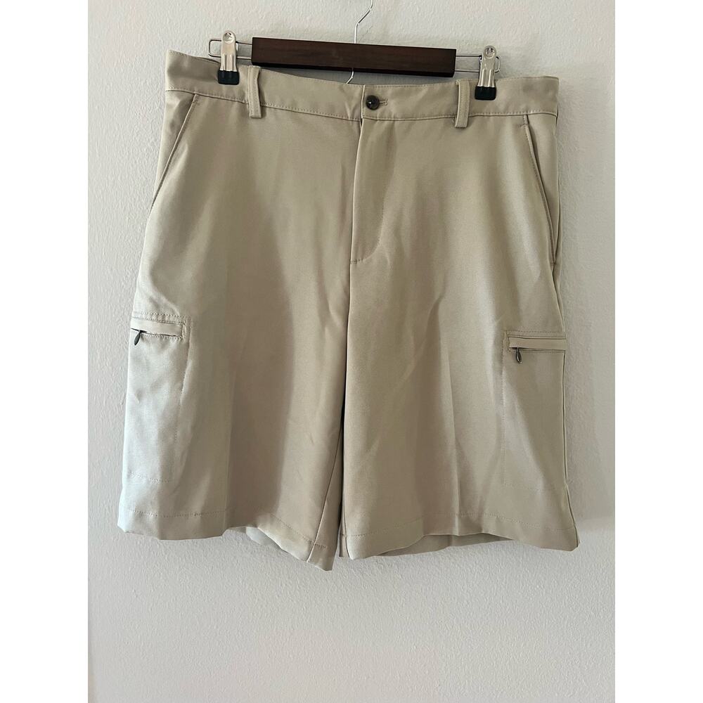 IZOD Golf Classic Men's Tan Flat Front Zipper Cargo Size 34 Khaki Shorts